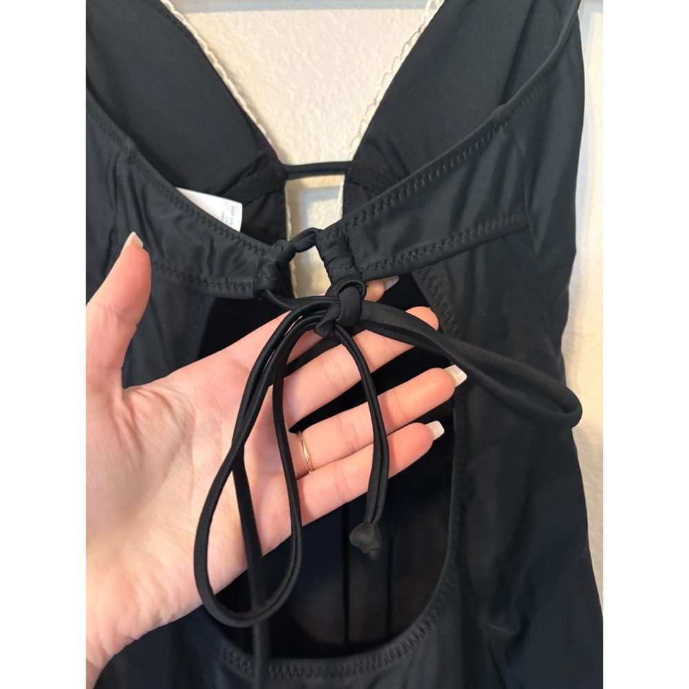 Kona Sol | NWOT Crochet Lace Trim Plunge Halter One Piece Swimsuit (Black/White) - Picture 6 of 7